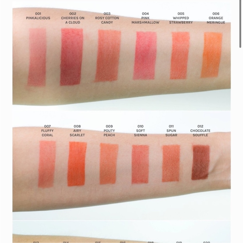 Revlon Kiss Cloud Blotted Lip Color - Orange Meringue |‎ NWT - Picture 3 of 3